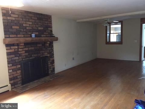 2070 Carousel Dr, Westminster, MD 21157 photo 9