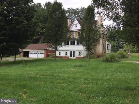 2070 Carousel Dr, Westminster, MD 21157 photo 8