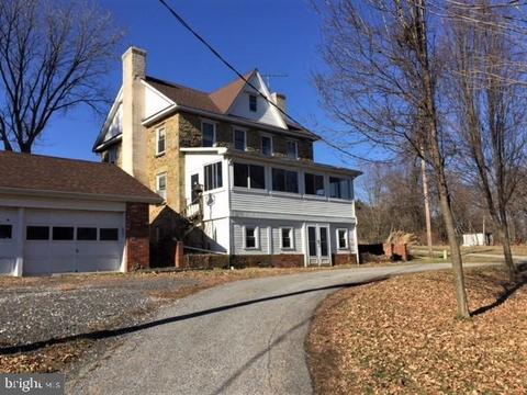 2070 Carousel Dr, Westminster, MD 21157 photo 6