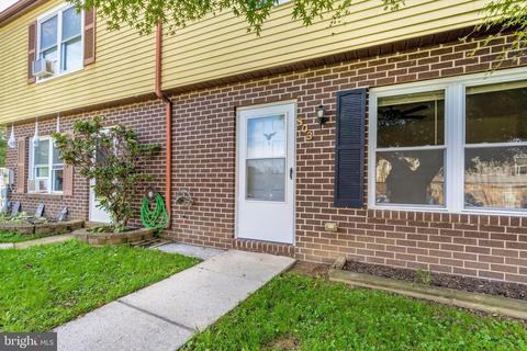 803 Ewing Dr, Westminster, MD 21158 photo 5