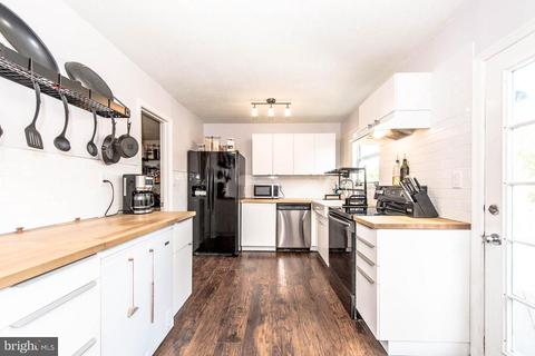 754 Windsor Dr, Westminster, MD 21158 photo 13