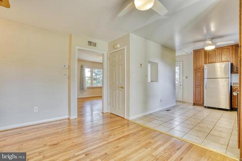 3717 Sue Dan Dr, Hampstead, MD 21074 photo 12