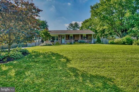 3717 Sue Dan Dr, Hampstead, MD 21074 photo 2