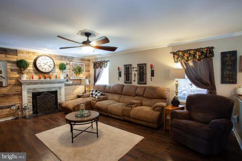998 Wampler Ln, Westminster, MD 21158 photo 4