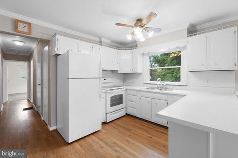 3218 Hooper Rd, New Windsor, MD 21776 photo 6