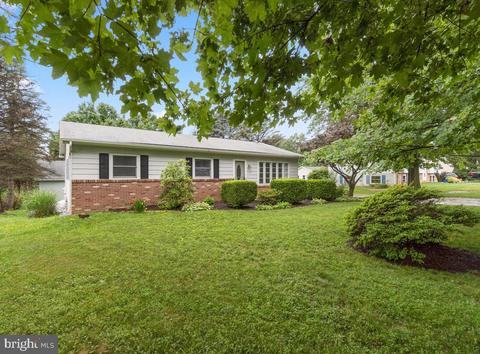 3218 Hooper Rd, New Windsor, MD 21776 photo 1