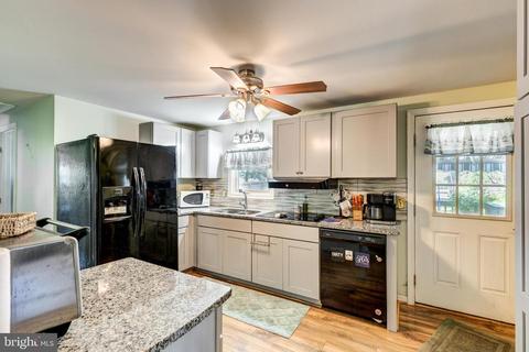 17 Commerce St, Taneytown, MD 21787 photo 11