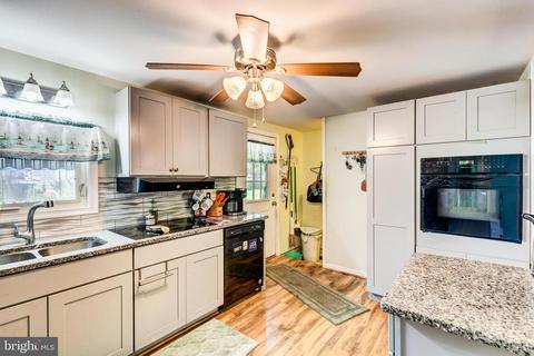 17 Commerce St, Taneytown, MD 21787 photo 15