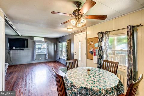 17 Commerce St, Taneytown, MD 21787 photo 10
