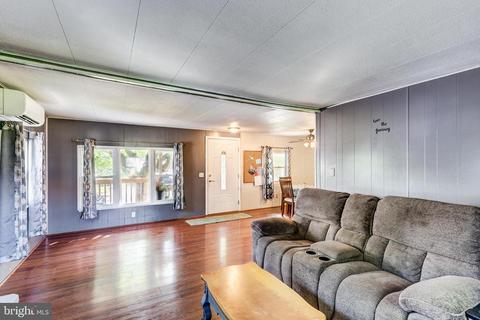 17 Commerce St, Taneytown, MD 21787 photo 7