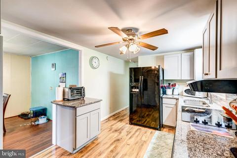 17 Commerce St, Taneytown, MD 21787 photo 13