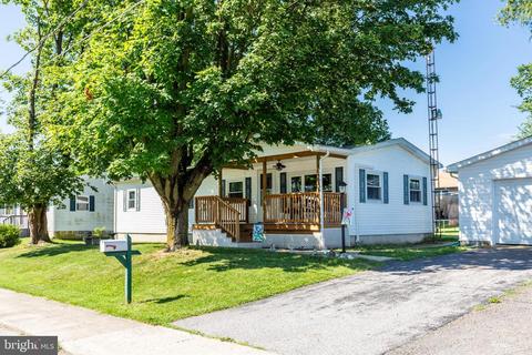 17 Commerce St, Taneytown, MD 21787 photo 1