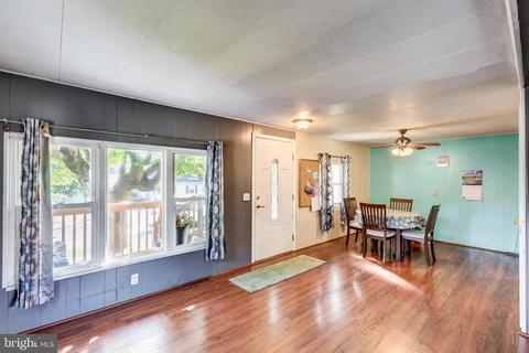 17 Commerce St, Taneytown, MD 21787 photo 5