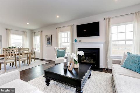 241 Pickett St, Taneytown, MD 21787 photo 7