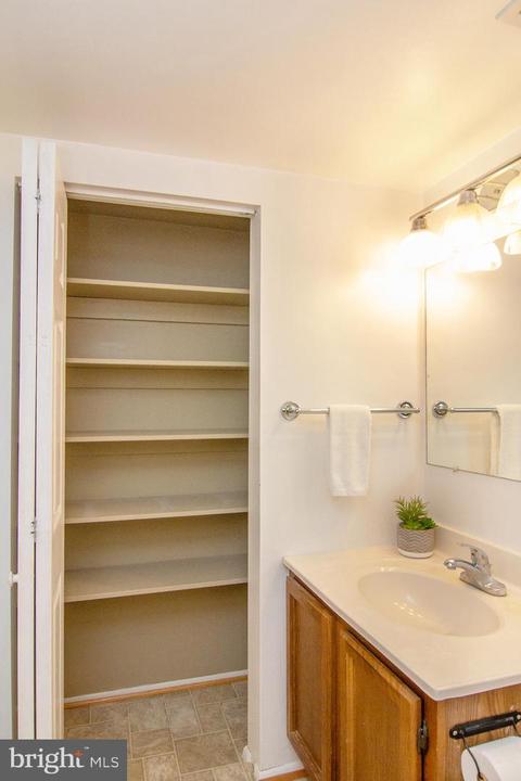4230 Crystal Ct #3D, Hampstead, MD 21074 photo 17