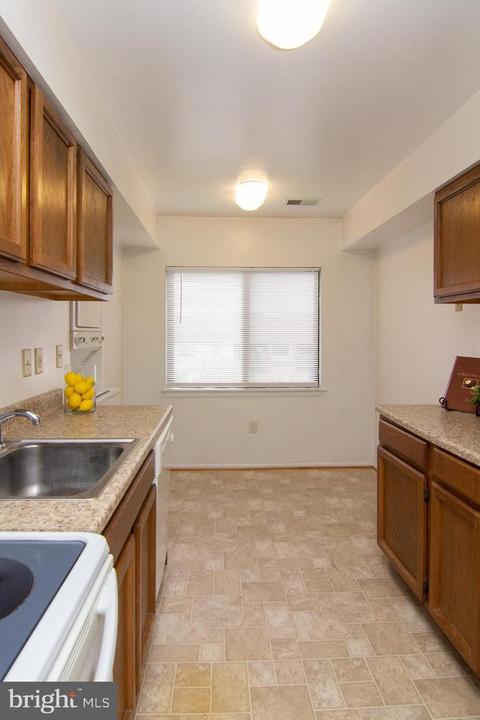 4230 Crystal Ct #3D, Hampstead, MD 21074 photo 9
