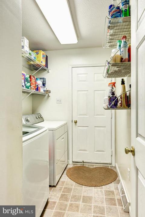 594 Juniper Ct, Westminster, MD 21158 photo 11