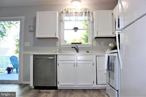 692 Johahn Dr, Westminster, MD 21158 photo 8