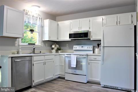 692 Johahn Dr, Westminster, MD 21158 photo 7
