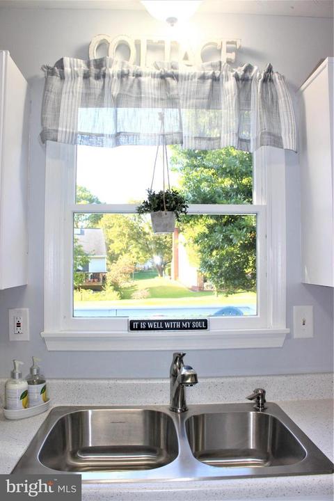 692 Johahn Dr, Westminster, MD 21158 photo 9