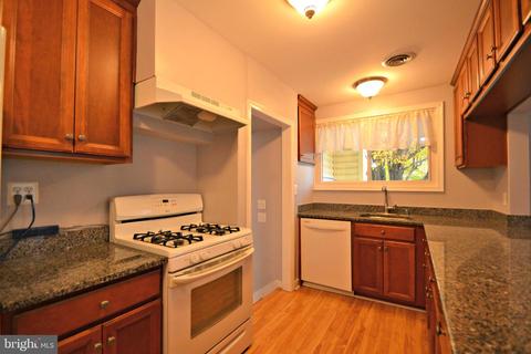 625 Lucabaugh Mill Rd, Westminster, MD 21157 photo 4