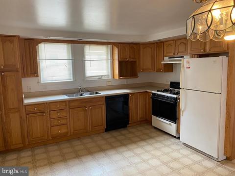 11 Wimert Ave, Westminster, MD 21157 photo 2