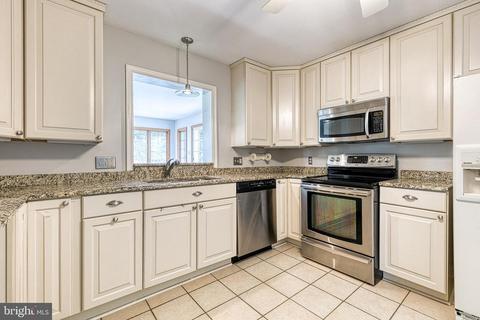 655 Geneva Dr, Westminster, MD 21157 photo 17