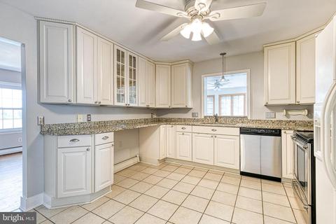 655 Geneva Dr, Westminster, MD 21157 photo 16