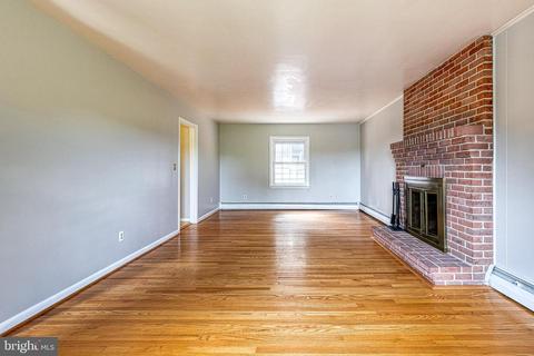 655 Geneva Dr, Westminster, MD 21157 photo 5