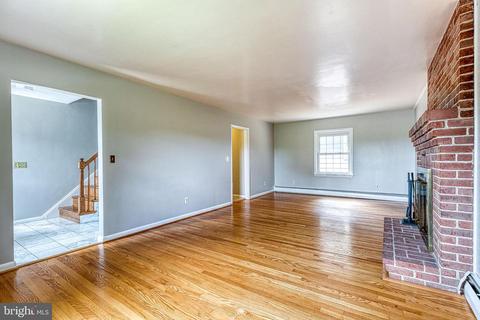 655 Geneva Dr, Westminster, MD 21157 photo 6
