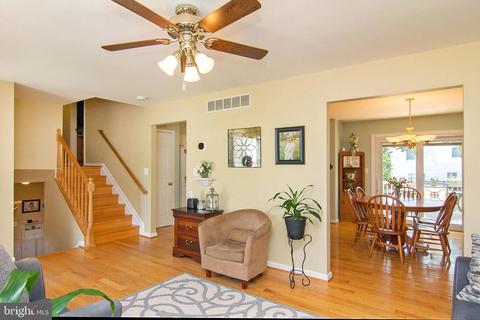 48 Falling Leaf Ct, Westminster, MD 21157 photo 4