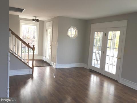 2890 Staley Dr, Westminster, MD 21158 photo 4