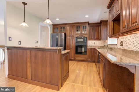 4295 Wolf Hill Dr, Hampstead, MD 21074 photo 10