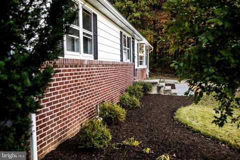 2101 Brodbeck Rd, Hampstead, MD 21074 photo 8
