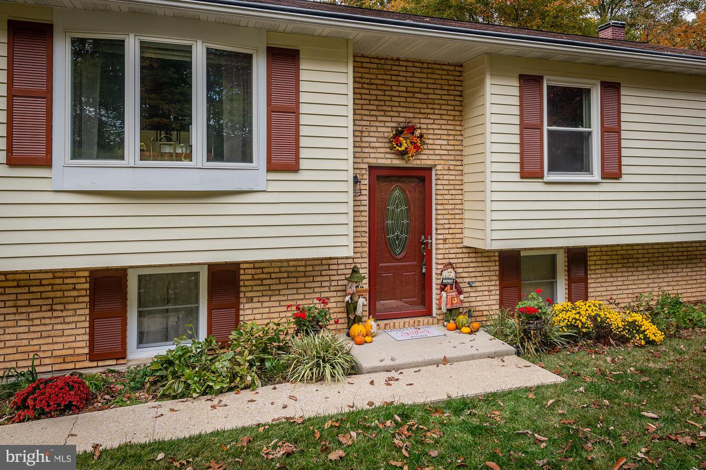 3136 Cardinal Dr, Westminster, MD 21157 photo 4