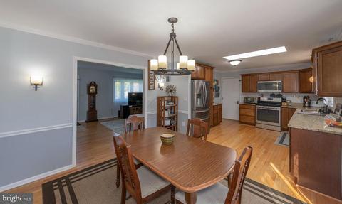 2211 Timothy Dr, Westminster, MD 21157 photo 9