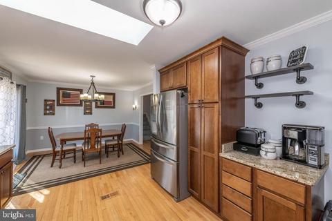 2211 Timothy Dr, Westminster, MD 21157 photo 6