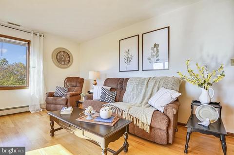 3040 Opie Dr, Hampstead, MD 21074 photo 8