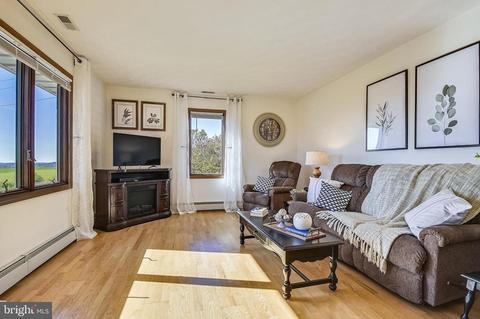 3040 Opie Dr, Hampstead, MD 21074 photo 9