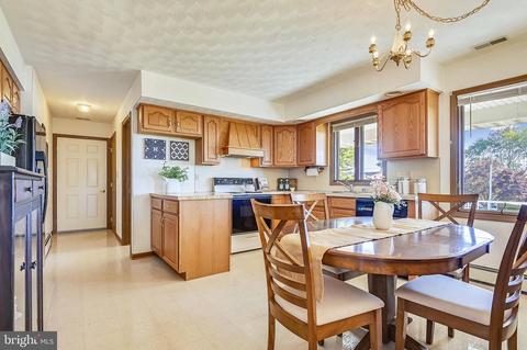 3040 Opie Dr, Hampstead, MD 21074 photo 12