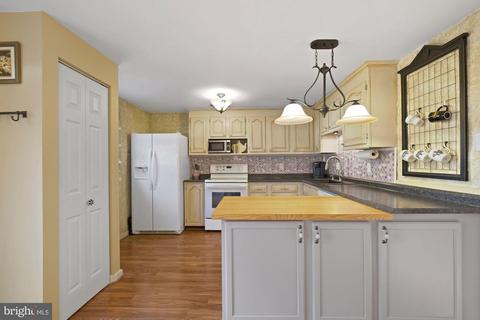 1012 Foxcroft Ct, Westminster, MD 21157 photo 7