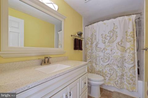 1012 Foxcroft Ct, Westminster, MD 21157 photo 17