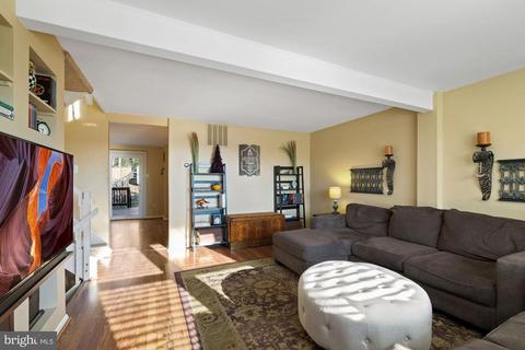 1012 Foxcroft Ct, Westminster, MD 21157 photo 4