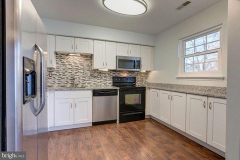 389 Logan Dr, Westminster, MD 21157 photo 9