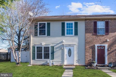 389 Logan Dr, Westminster, MD 21157 photo 1