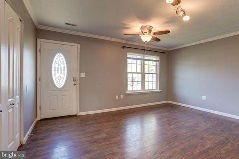 389 Logan Dr, Westminster, MD 21157 photo 2