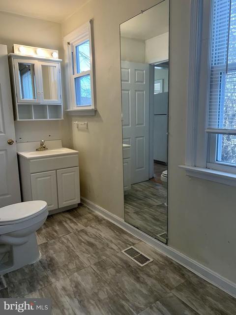 902 S Main St, Hampstead, MD 21074 photo 12