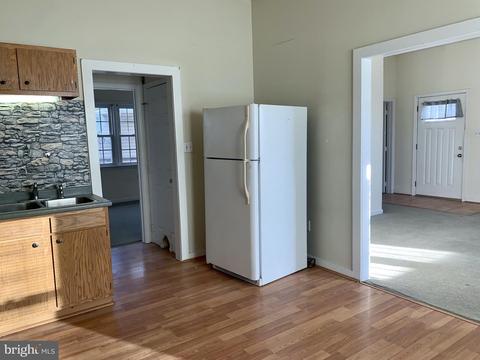 902 S Main St, Hampstead, MD 21074 photo 6