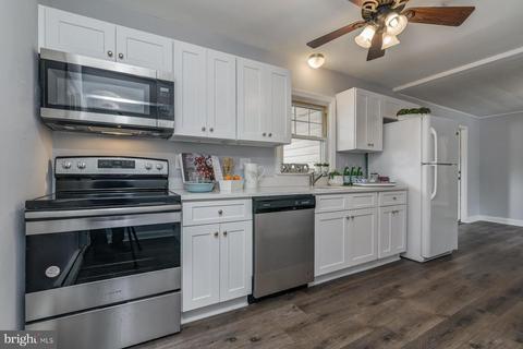 744 David Ave, Westminster, MD 21157 photo 5
