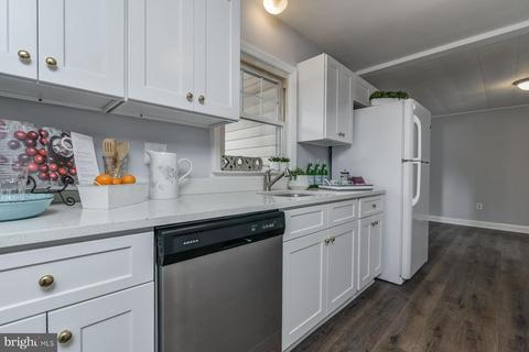 744 David Ave, Westminster, MD 21157 photo 6